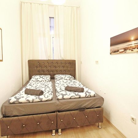 Comfortable Rooms Near Schoenbrunn Palace Hl Wina Bagian luar foto