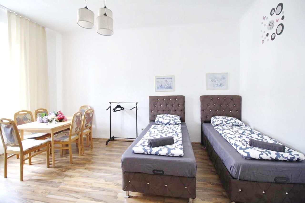 Comfortable Rooms Near Schoenbrunn Palace Hl Wina Bagian luar foto