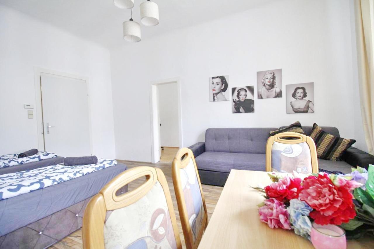 Comfortable Rooms Near Schoenbrunn Palace Hl Wina Bagian luar foto