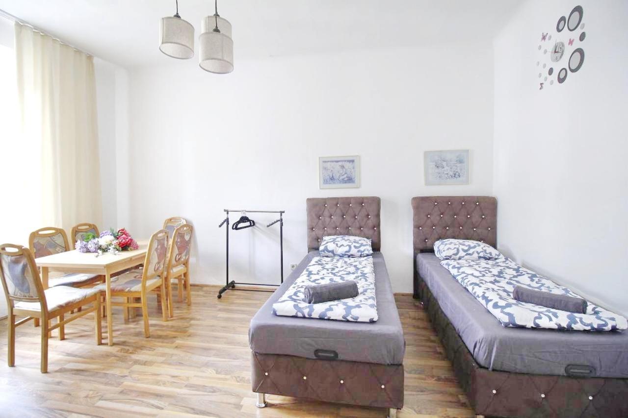Comfortable Rooms Near Schoenbrunn Palace Hl Wina Bagian luar foto