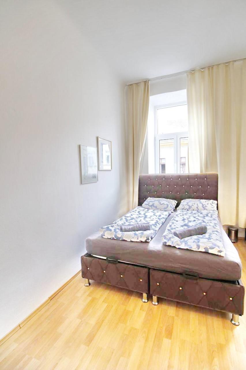 Comfortable Rooms Near Schoenbrunn Palace Hl Wina Bagian luar foto