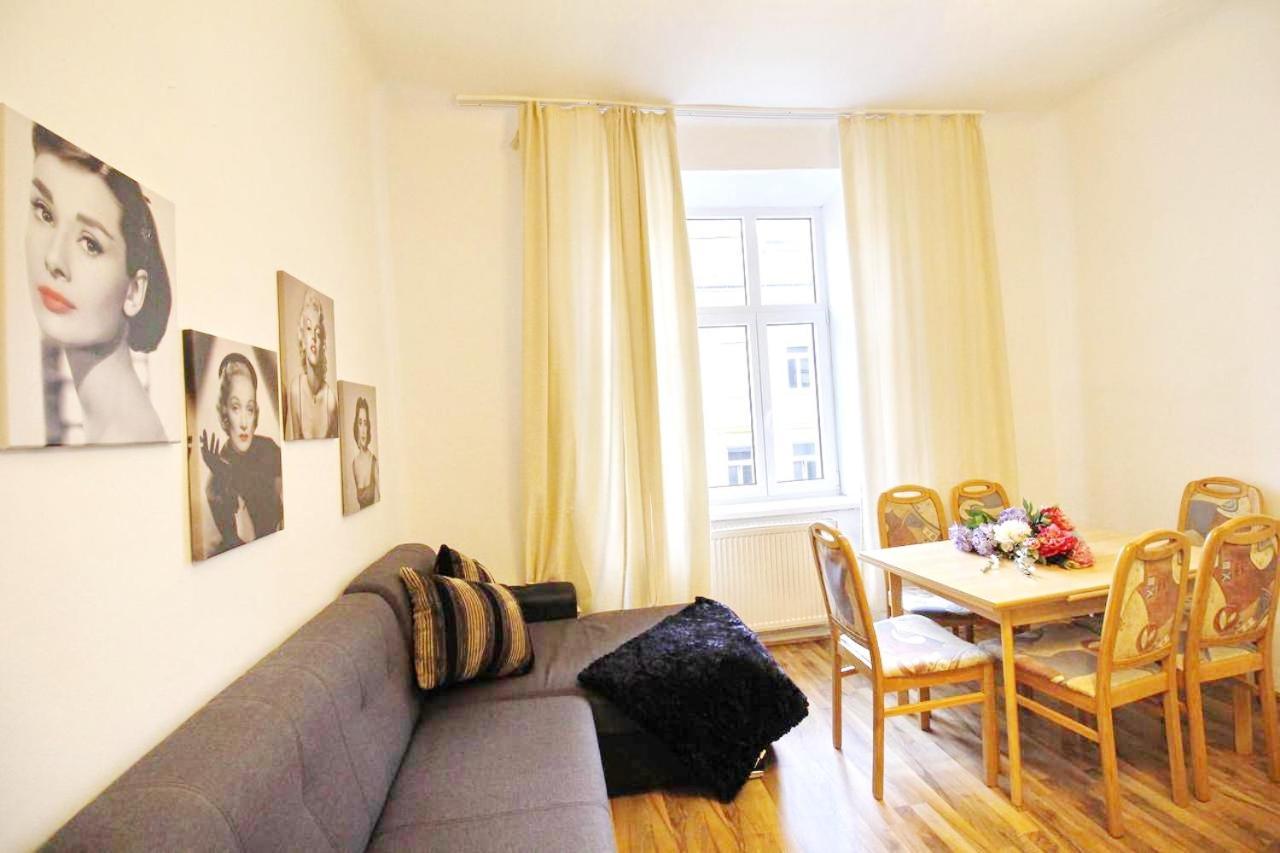 Comfortable Rooms Near Schoenbrunn Palace Hl Wina Bagian luar foto